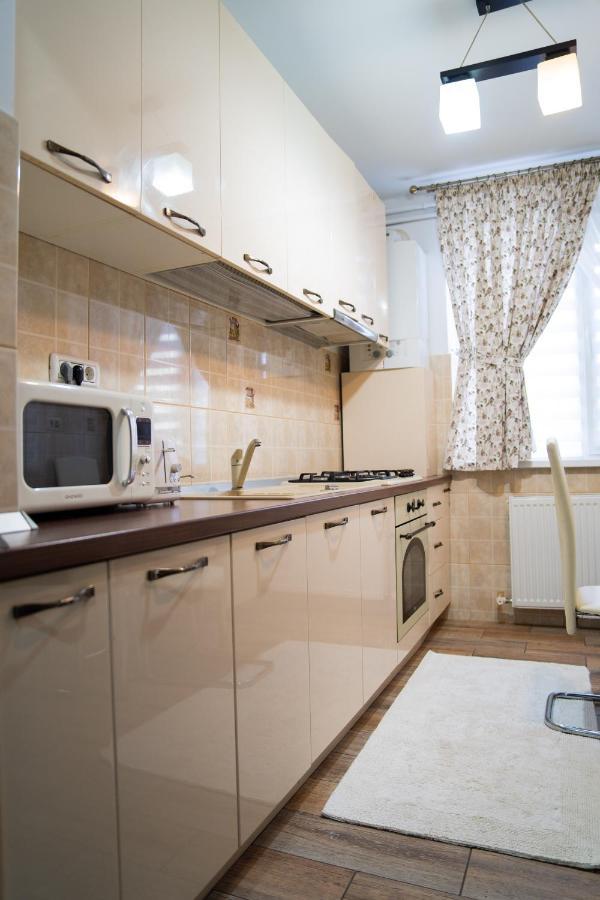 Ultracentral Golden Apartament 2 Suceava Exterior photo